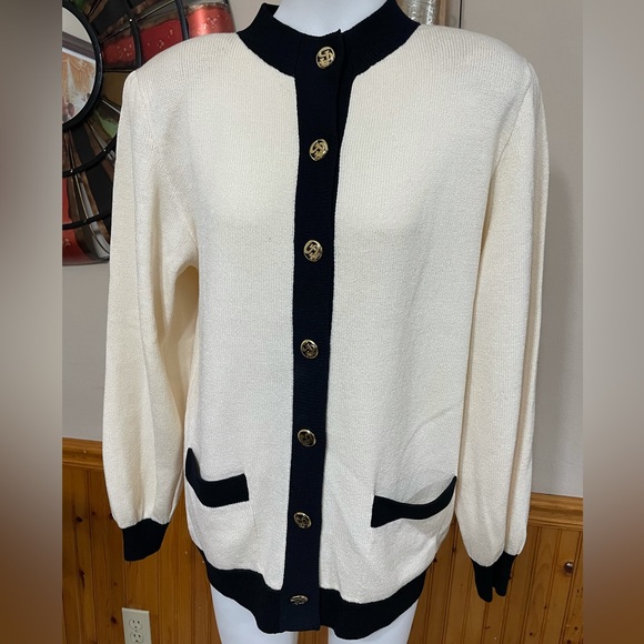 St. John Knit Cardigan - Picture 3 of 10